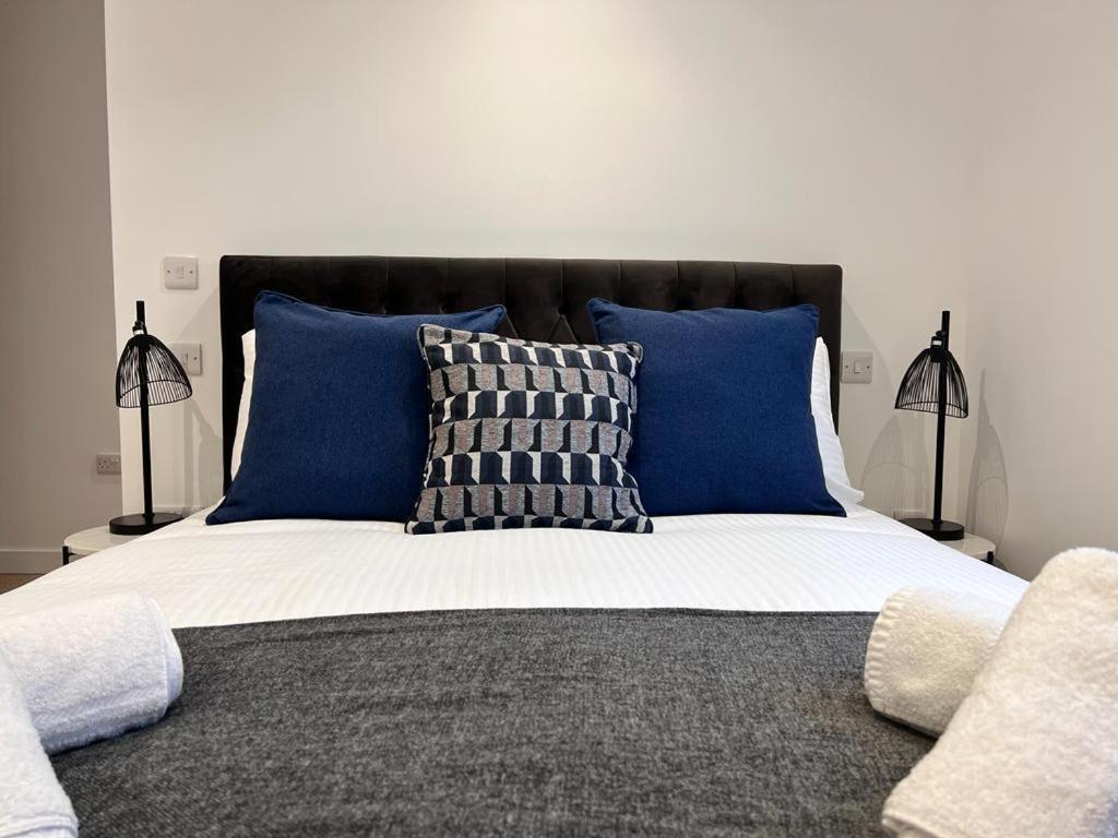 Chapel - Central Studio Apartment Бат Екстериор снимка